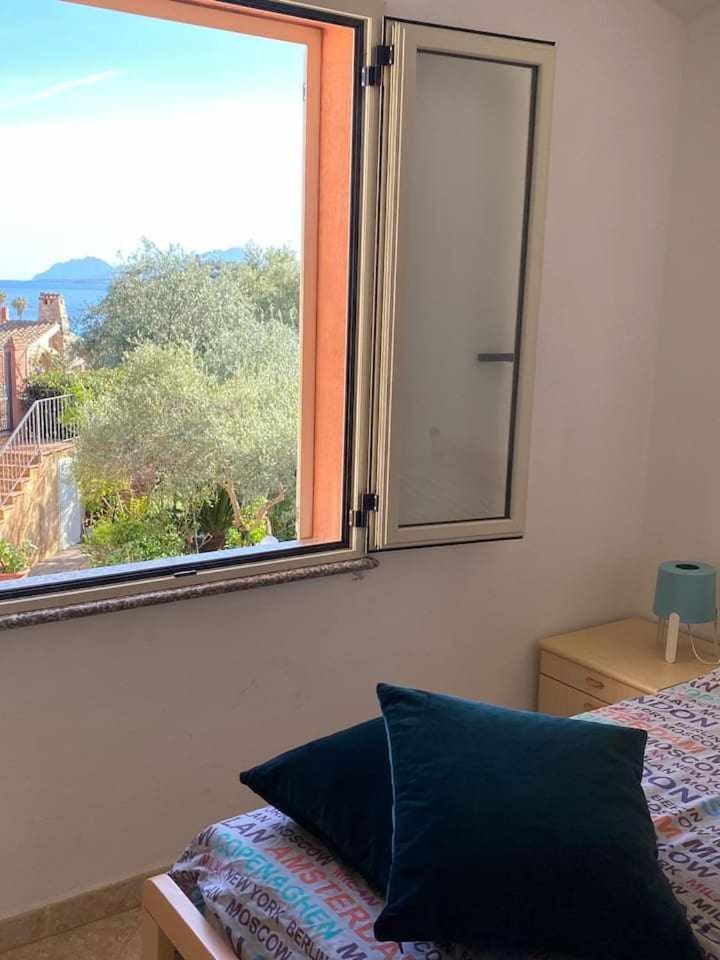 Portu Hill Apartment *